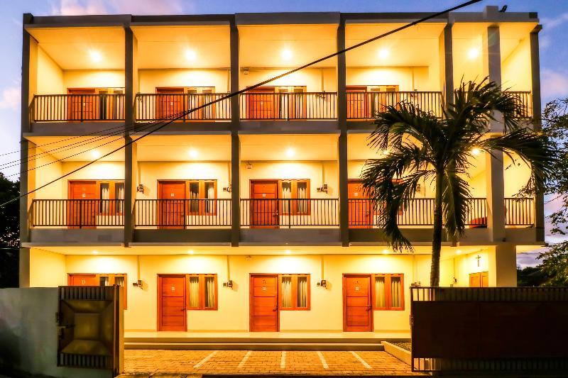 Oyo 1200 Kencana Residence Jimbaran Exterior foto